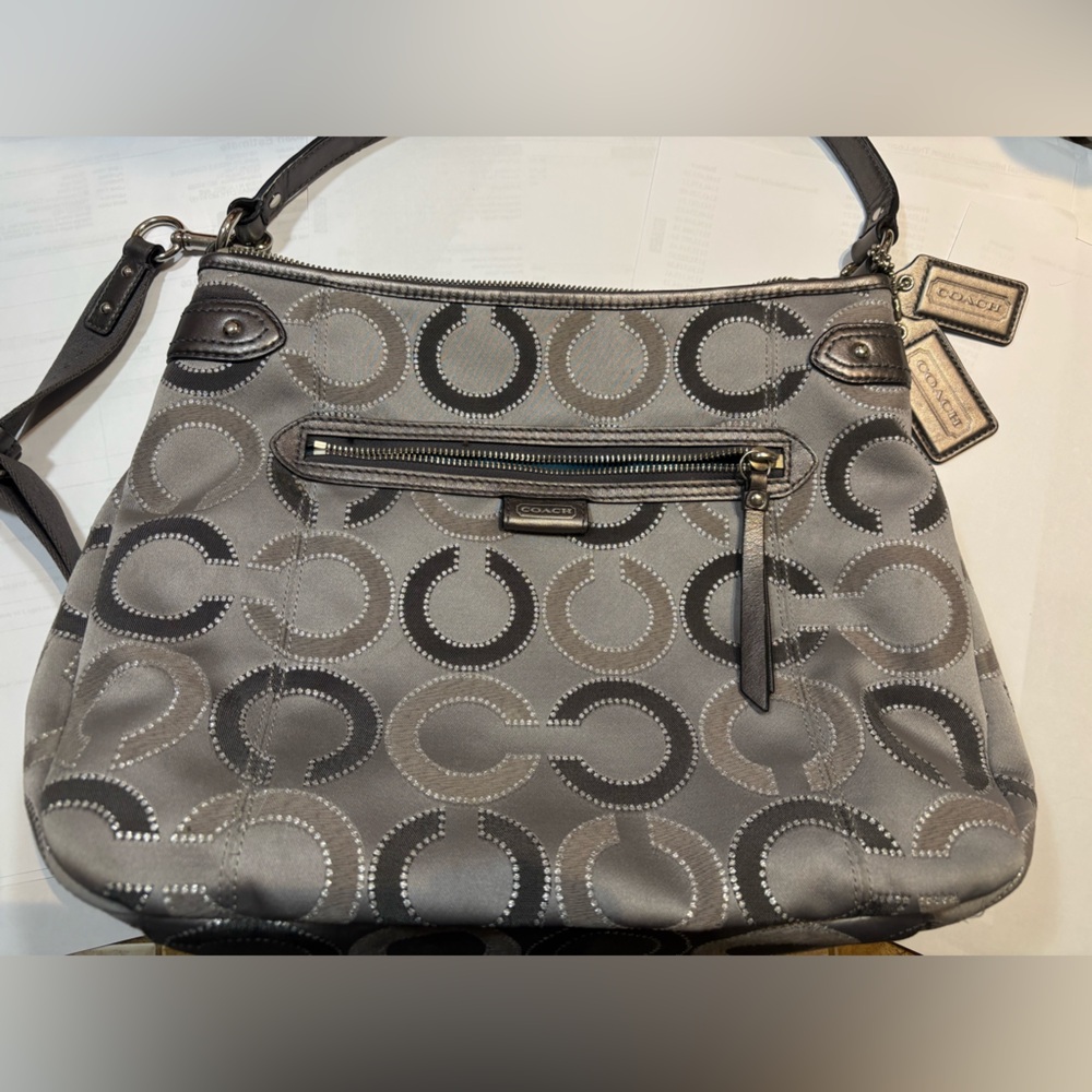 Coach Elegant Gray and Black Shoulder Bag